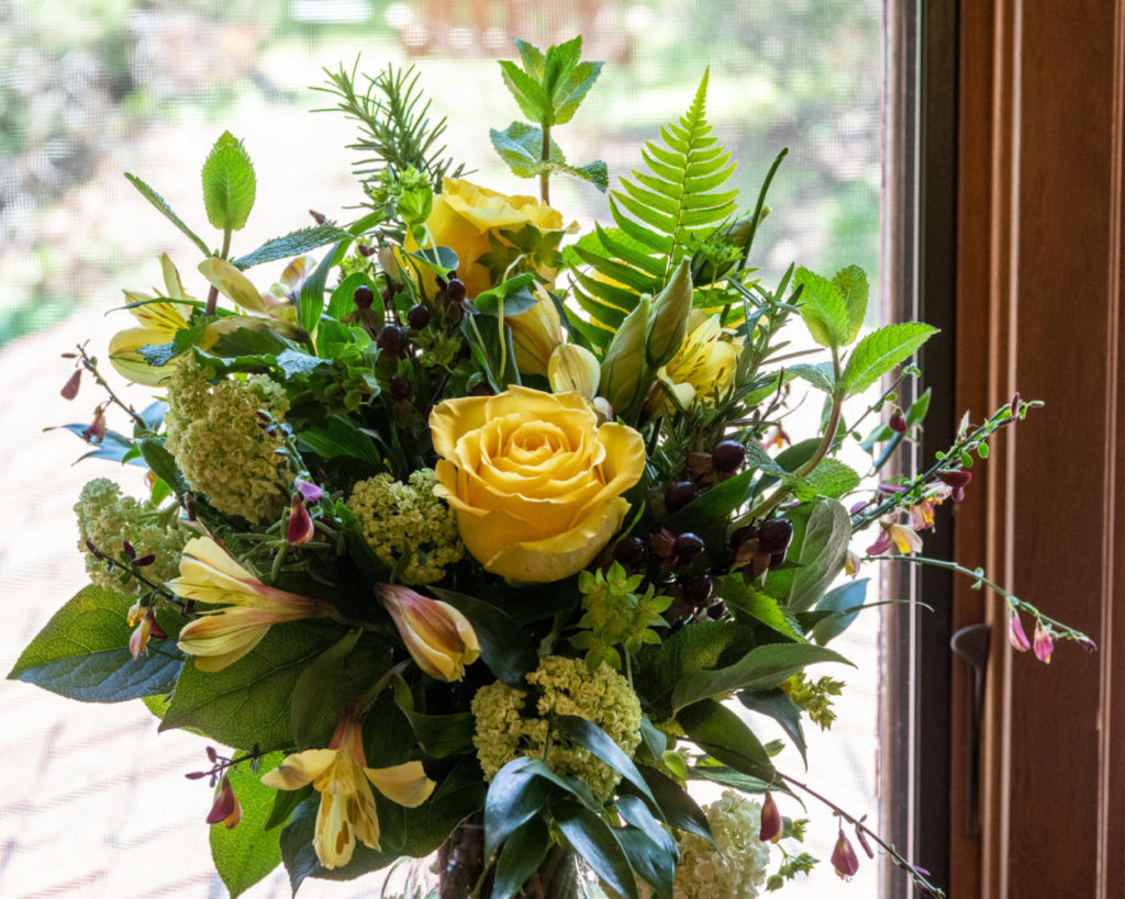 flower bouquet with yellow roses
