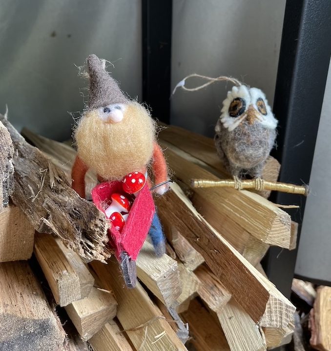 Holiday elf & owl